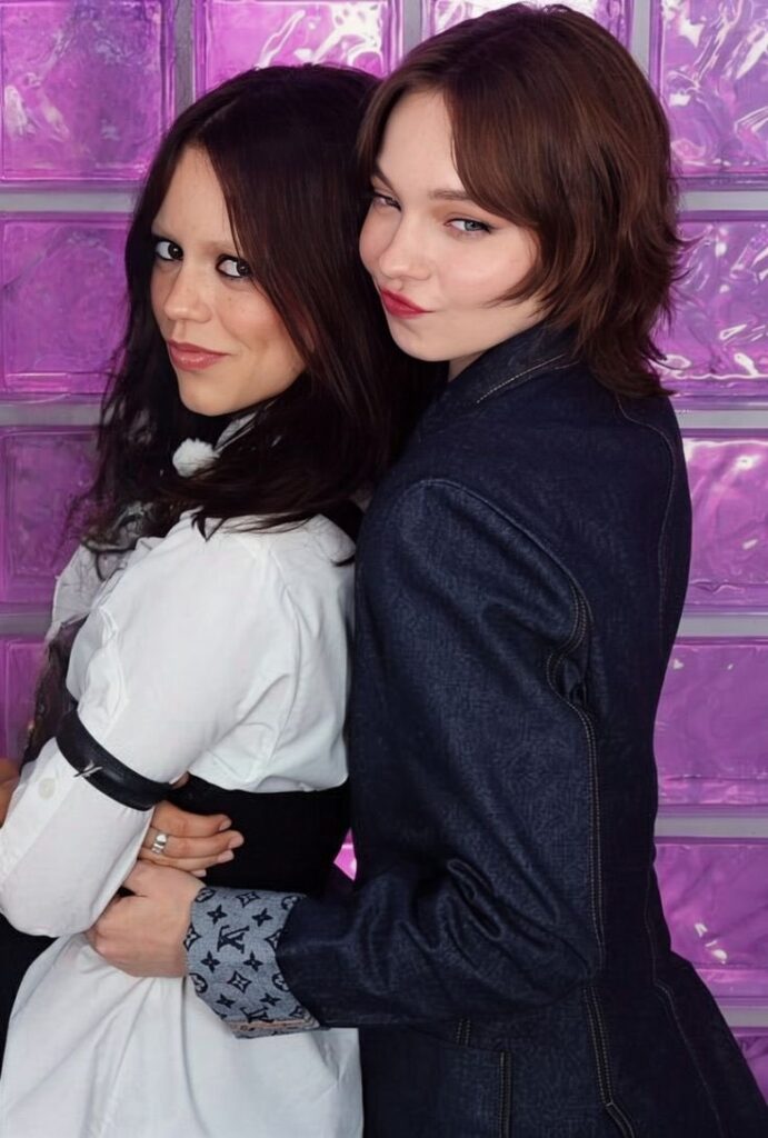 Behind the scenes with the cast of ‘Stuck in the Middle’ – JennaOrtega ...